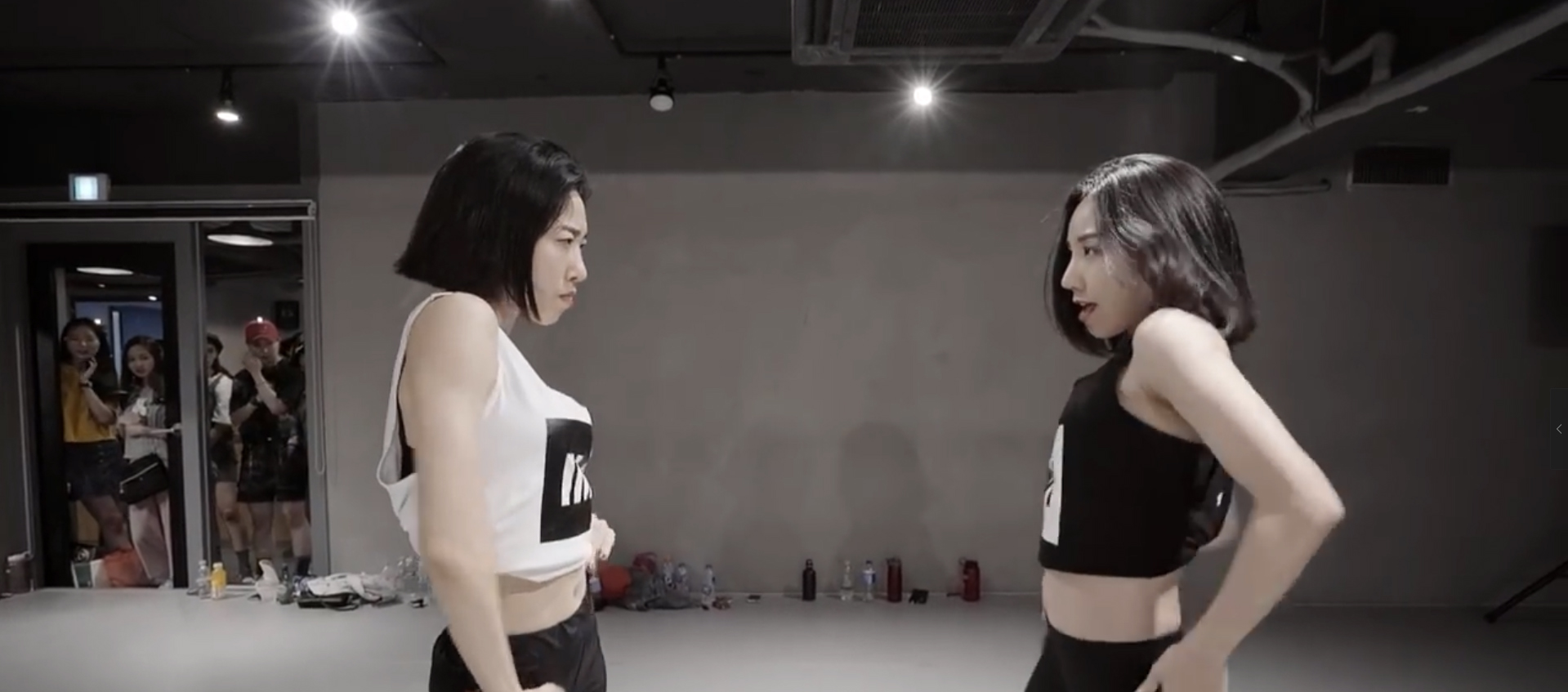 May J Lee&Lia Kim《Handclap》编舞教学